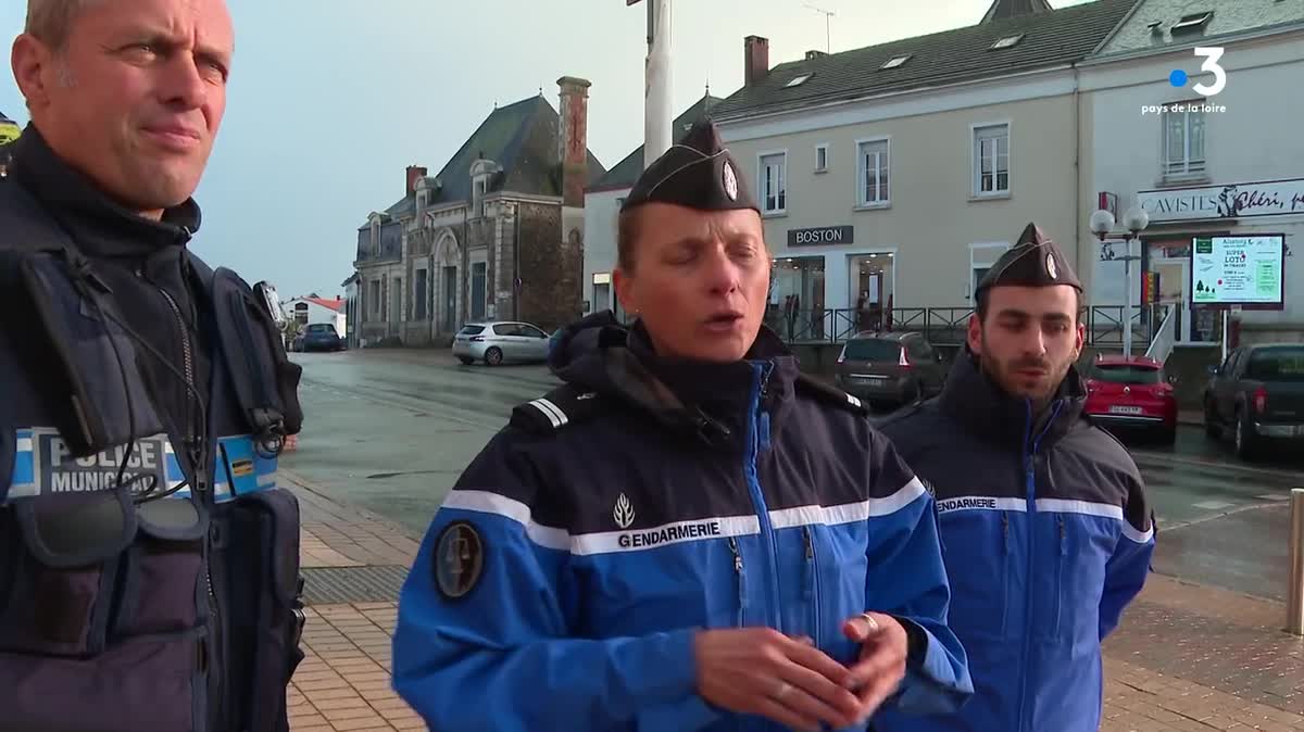 Ils sont 13 gendarmes au total installés pour la journée à Aizenay, une commune au nord-ouest de La-Roche-sur-Yon à venir renforcer les équipes de la police municipale.