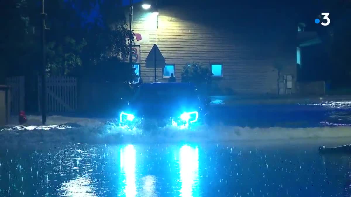 Intempéries dans le Grand Est : la Moselle placée en alerte rouge pluie-inondation. Ici dans la nuit de vendredi à samedi 18 mai.