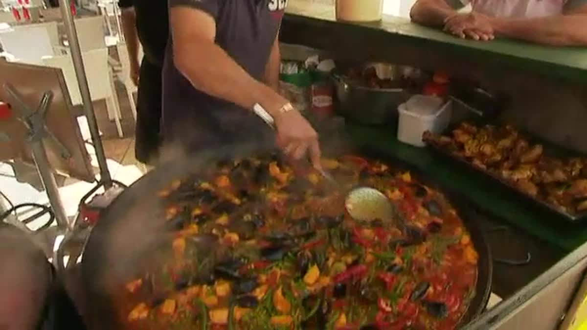 Un stand de la Feria de pentecôte 2017 à Nîmes.