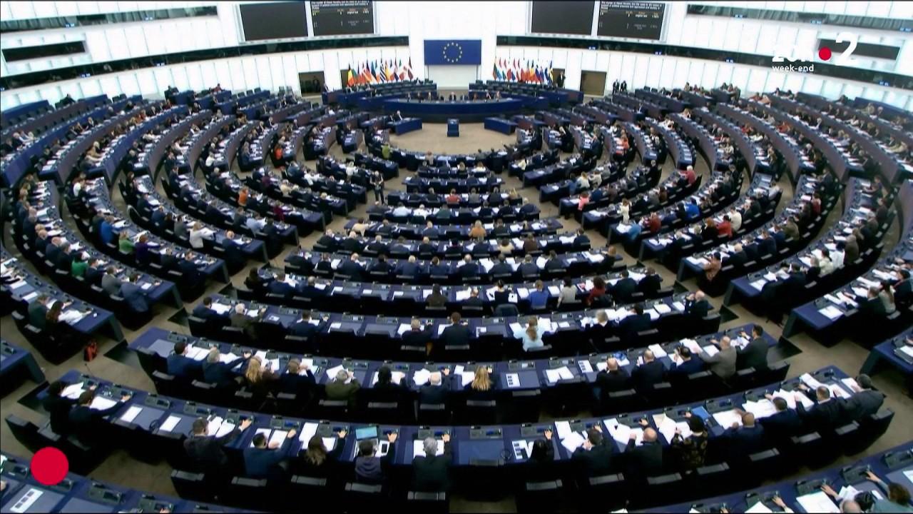 Parlement européen : des députés payés pour faire de la propagande russe ?