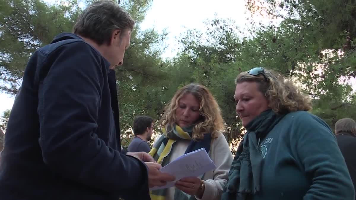 Stéphane Bern en tournage à La Ciotat pour le deuxième épisode de la série Bellefond