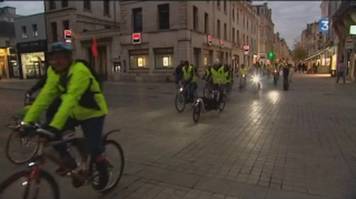 Un vêtement réfléchissant : la meilleure garantie de visibilité pour les cyclistes.