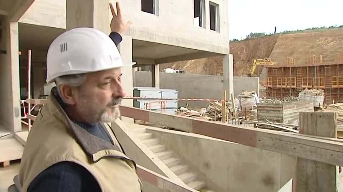 10/02/2017 - Le futur hôpital d'Ajaccio livré comme prévu à l'été 2018