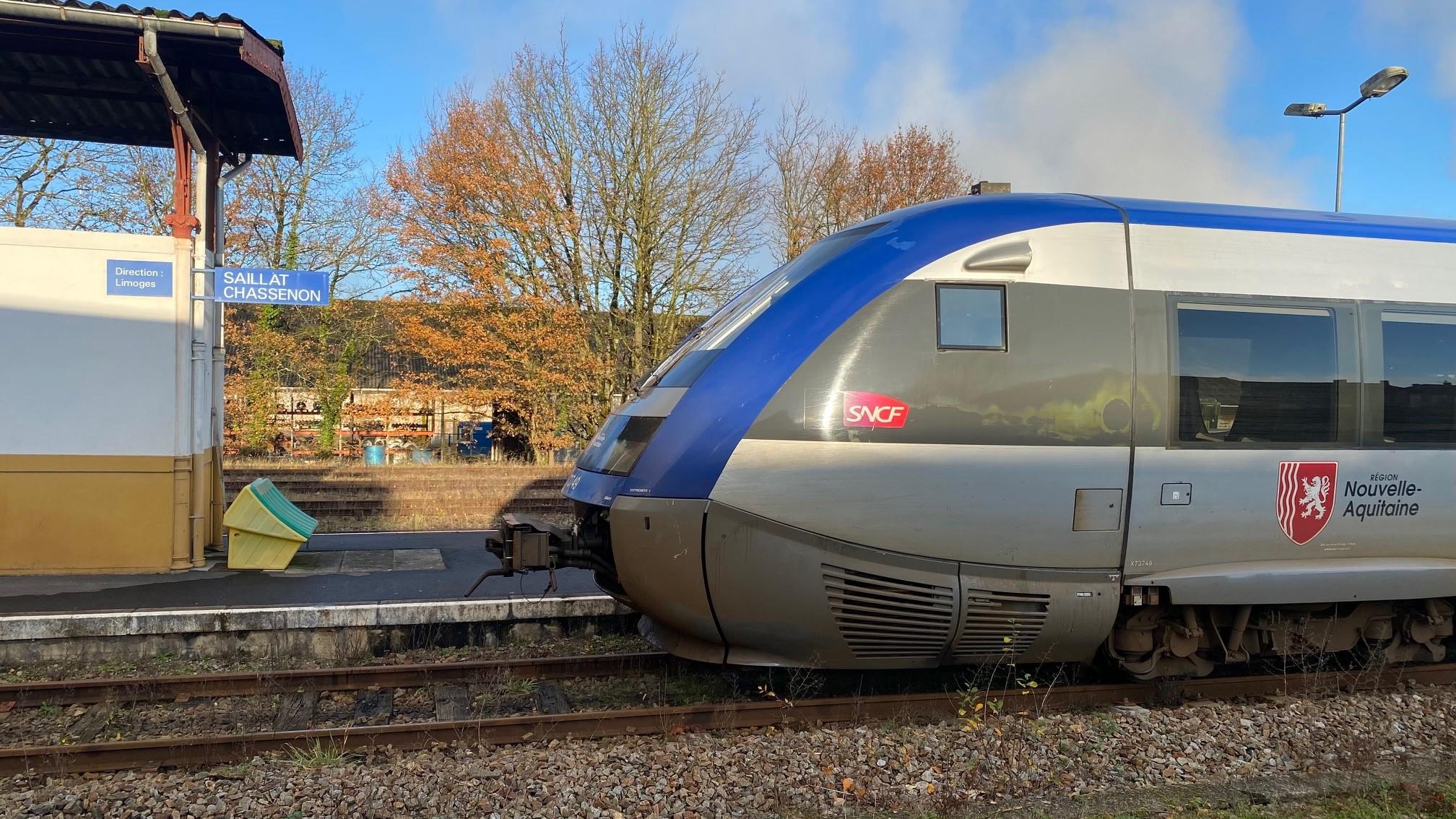 Pour la réouverture de la ligne, la SNCF propose plus d'allers-retours ainsi qu'une réduction de 30% sur l'abonnement mensuel.