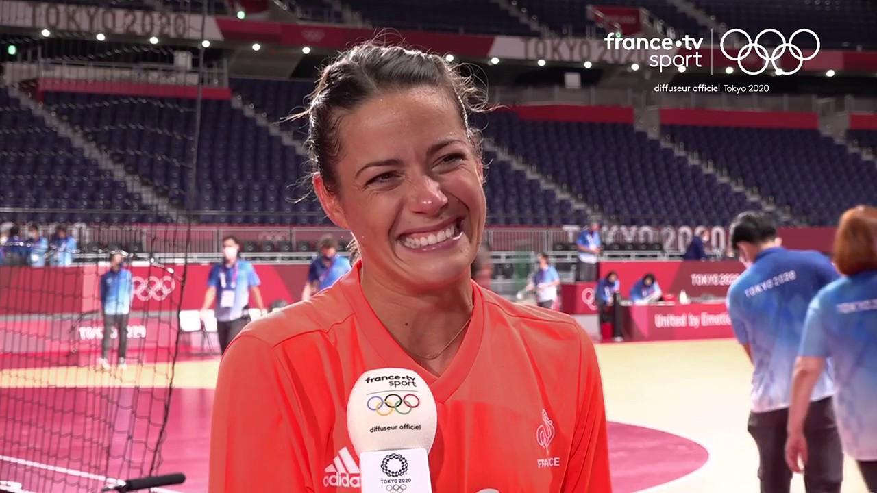 La joie de Cléopâtre Darleux après la qualification en finale de l'équipe de France féminine de handball
"Depuis trois matches, on s'est métamorphosé". La réaction du dernier rempart des Bleues