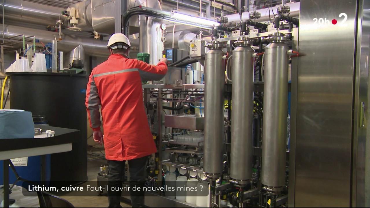 Le gouvernement veut simplifier le code minier pour accélérer l'exploitation du sous-sol, arguant que produire en France serait plus vertueux.  Il présentera fin avril son projet de réforme du code minier.