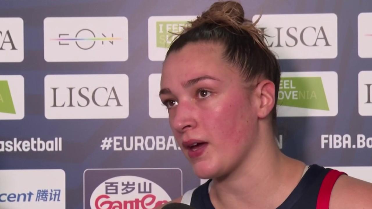 Venue chercher l'or européen cet été, l'équipe de France féminine de basket s'est inclinée 67-63 en 1/2 finale face à la Belgique. Au micro de France Télévisions, Alexia Chartereau n'a pas manqué d'afficher sa déception, tout en se montrant fière de ce que le groupe a montré lors de cette rencontre.