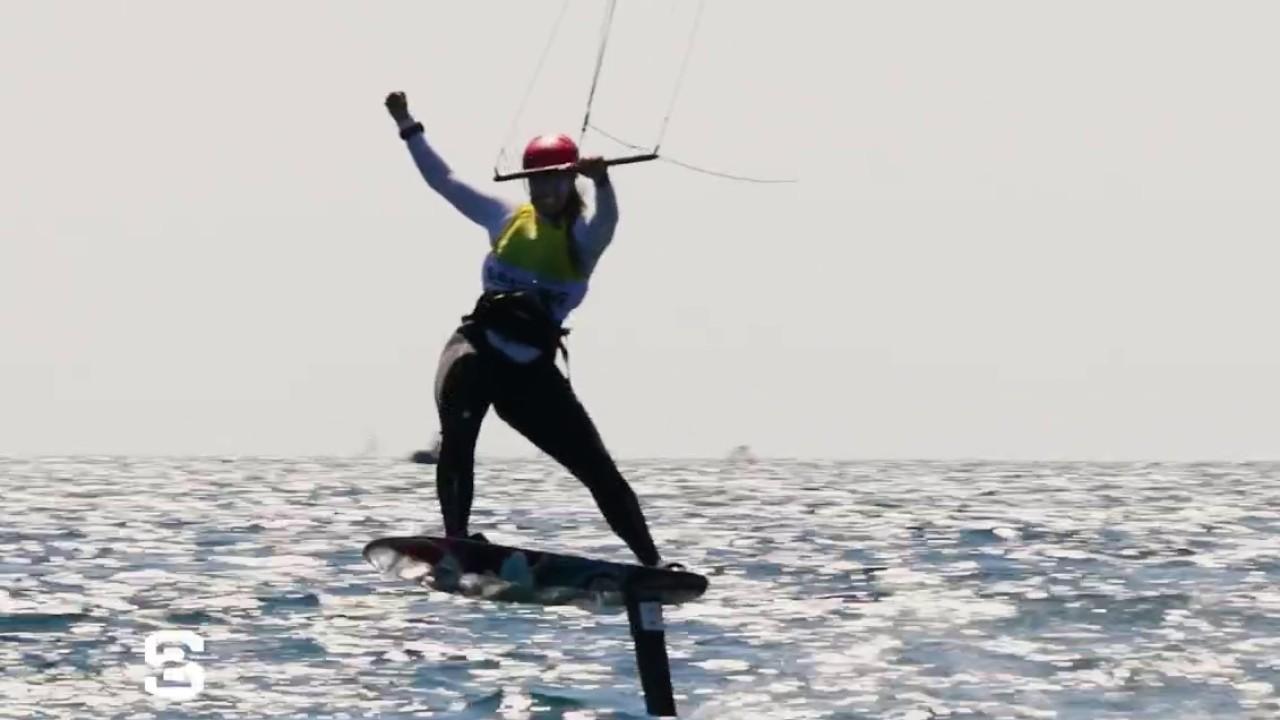 Lauriane Nolot est le phénomène du kitefoil. Après avoir tout gagné en 3 ans, la Française, pétillante et détendue, vise l'or cet été à Marseille pour l'entrée de sa discipline aux Jeux Olympiques.