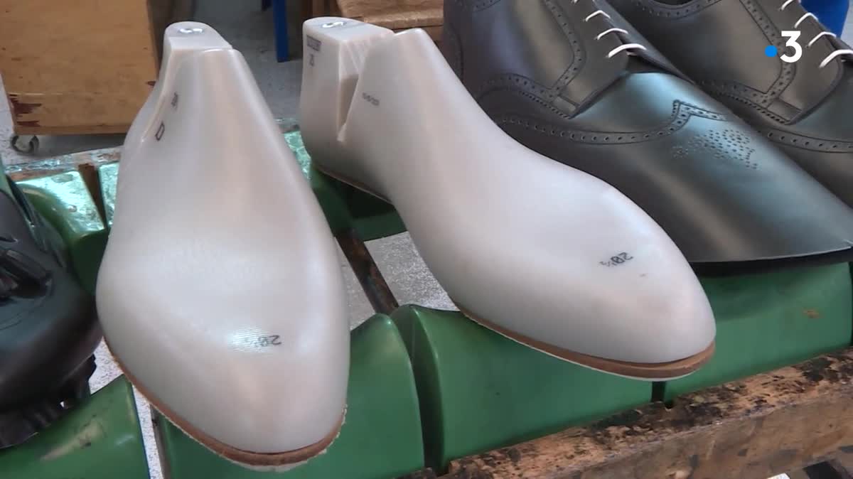 Victor Wembanyama a commandé une quinzaine de chaussures au fabricant limougeaud de luxe J. M. Weston. Sa pointure est 57, une taille exceptionnelle.