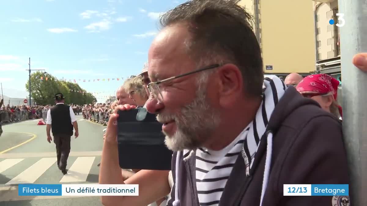 La Grande Parade, un des moments forts de la 101ème édition du festival des Filets bleus de Concarneau.