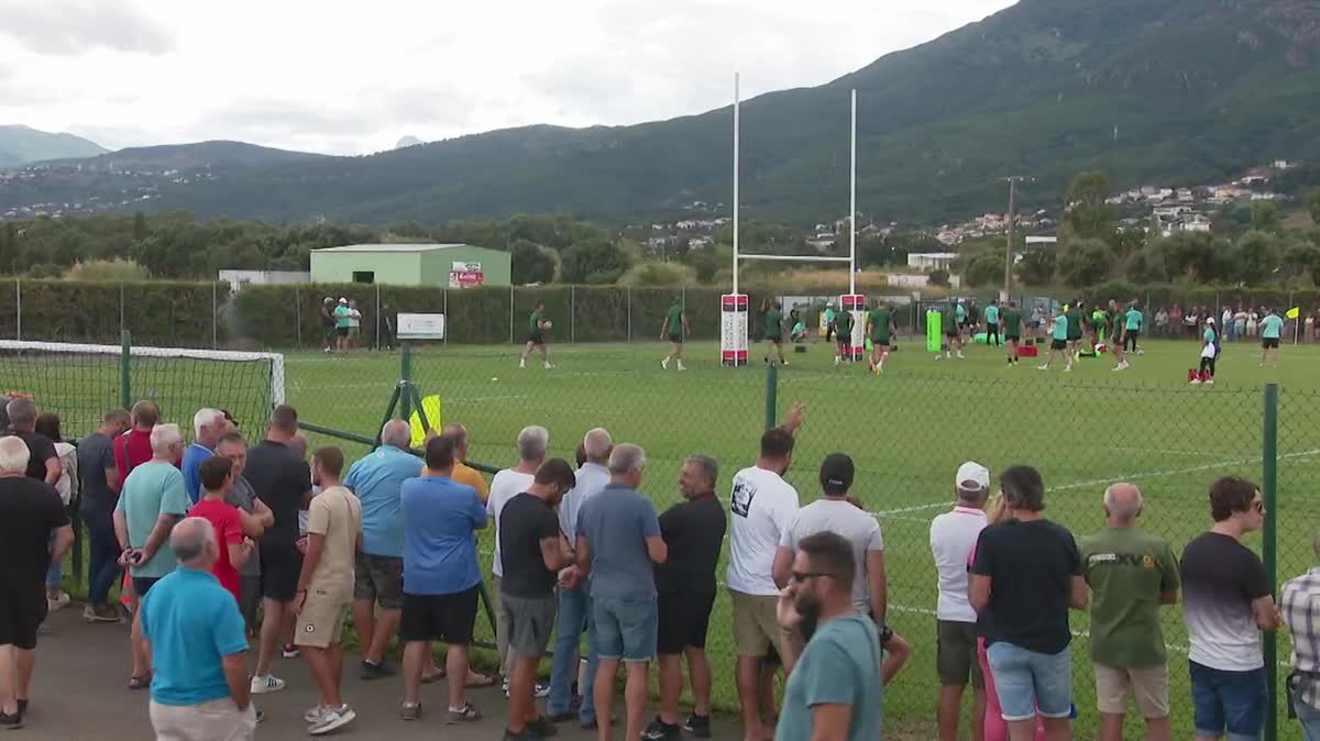 Les Springboks s'entraînent sur la pelouse du stade Tamburini, à Biguglia.