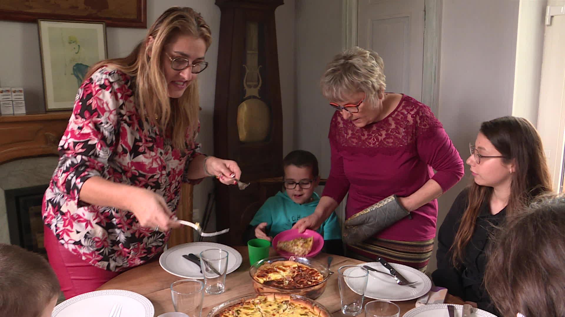 Du 2 au 5 janvier 2024, à Veyre-Monton (Auvergne), deux associations créées par des parents d’enfants autistes ont lancé pour la première fois un concept de garderie–gratuite afin de permettre aux parents, très sollicités, de prendre un peu de repos et de se consacrer au reste de leur famille. Une expérience qu'elles espèrent pouvoir renouveler aux prochaines vacances.