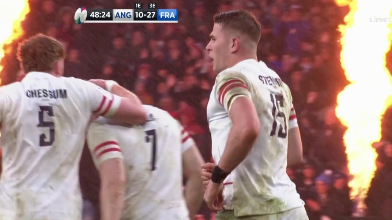 Plus durs, plus décidés, les Anglais dominent le début de 2e période. Après un essai refusé par la vidéo, le XV de la Rose s'invite pour de bon dans l'en-but français grâce à Freddie Steward. 27-10 pour les Bleus à la 48e minute de jeu.