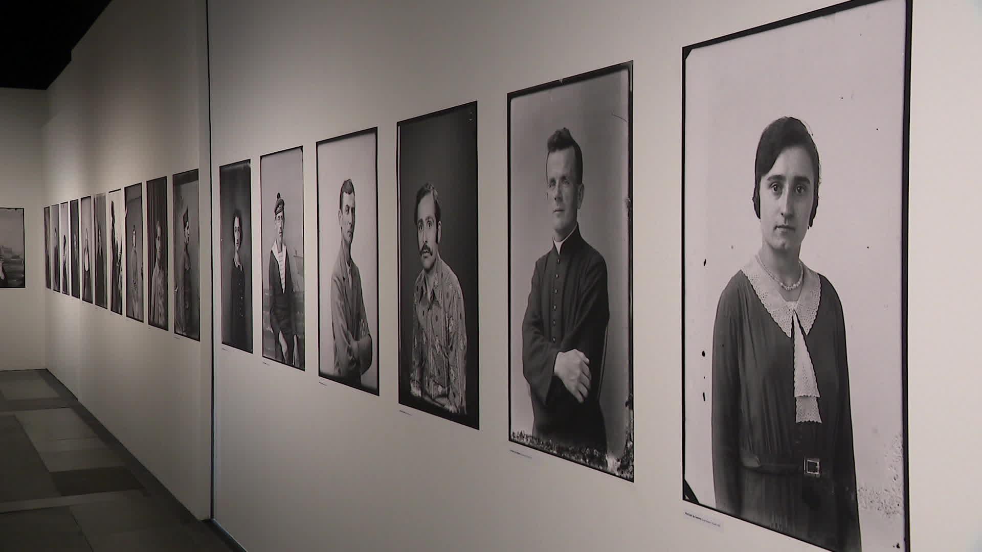 L'exposition les yeux dans les yeux aux Champs Libres de Rennes