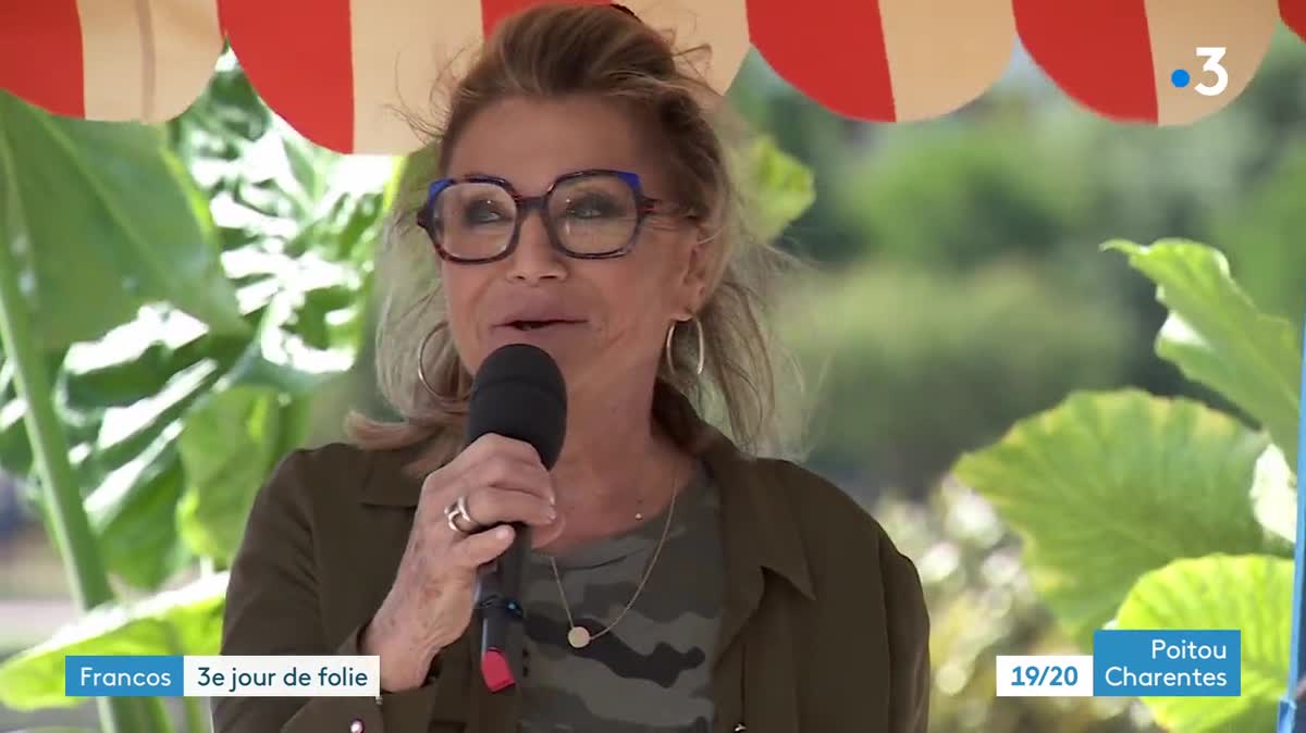 Sheila a donné son premier concert aux Francofolies ce samedi 15 juillet 2023.