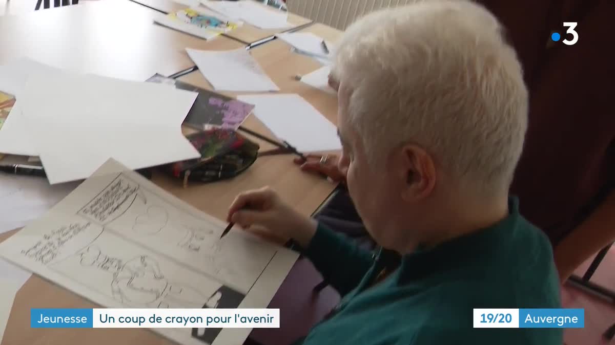 Ils ont entre 16 et 25 ans et ils ont tous connu des accidents de la vie. Déscolarisés mais aussi bien souvent désocialisés, ils ont trouvé refuge à la mission locale d'Yssingeaux. Pour se reconstruire, ils prennent la plume, ou plutôt le crayon et composent ensemble une bande dessinée, encadrés par Farid Boudjellal, une référence dans le milieu.