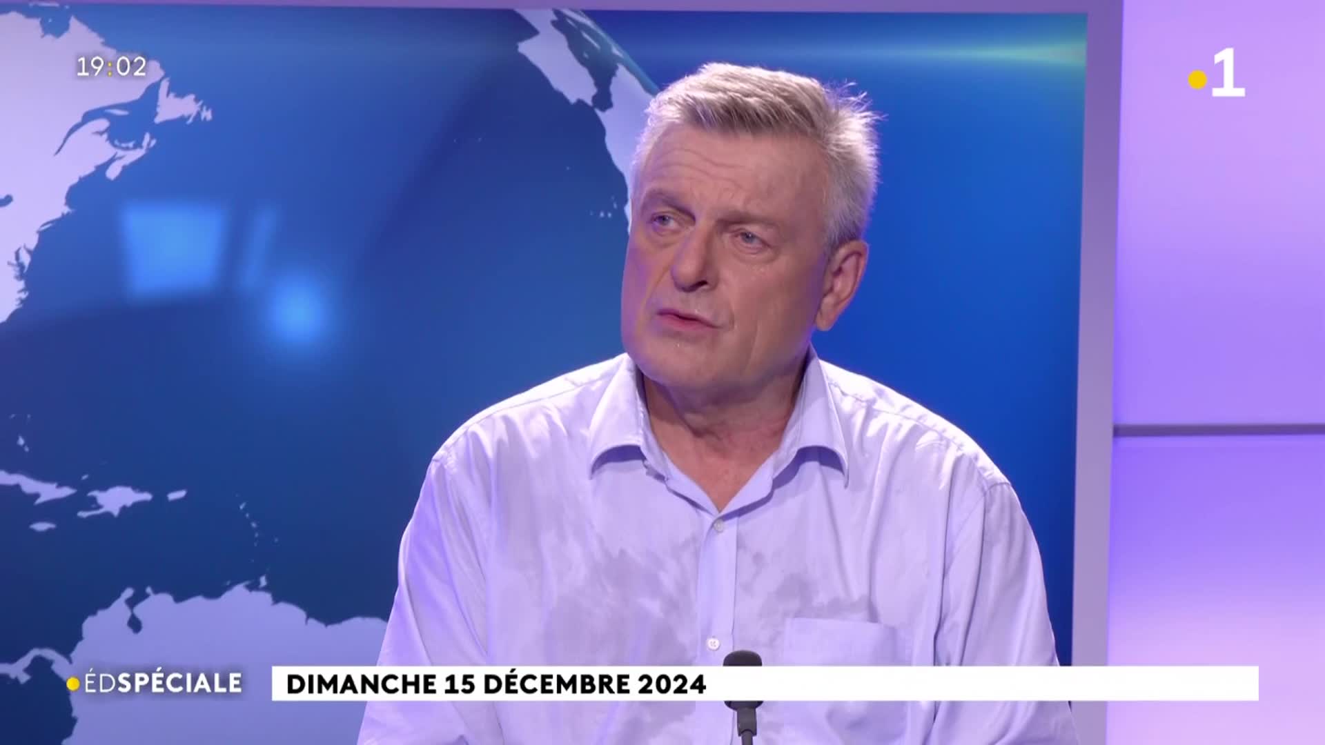 "Il y aura certainement plusieurs centaines" de morts, "peut-être approcherons-nous le millier, quelques milliers", a déclaré dimanche François Xavier Bieuville, le préfet de Mayotte, sur Mayotte la 1ère.