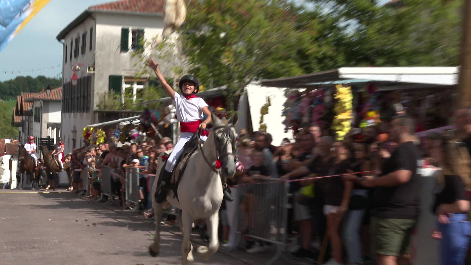 Les fêtes patronales d'Urrugne au Pays basque ont rassemblé toutes les générations