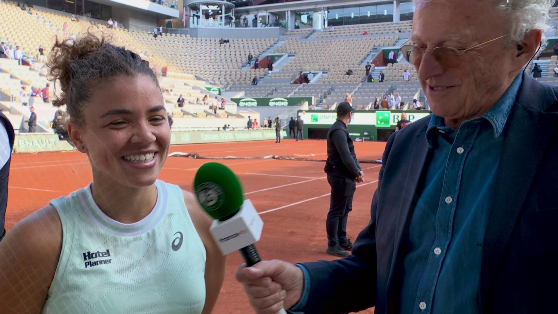 Jasmine Paolini est revenue sur sa qualification en finale au micro de Nelson Monfort après sa victoire en deux sets (6-3, 6-1) face à Mirra Andreeva.