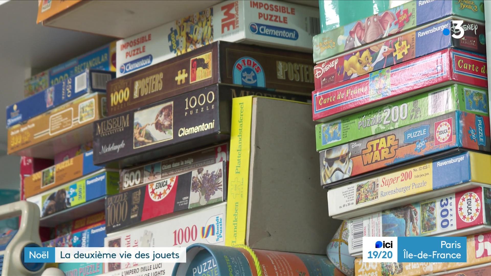 Clément récupère tous les dons dans son local vitré à la sortie de la gare