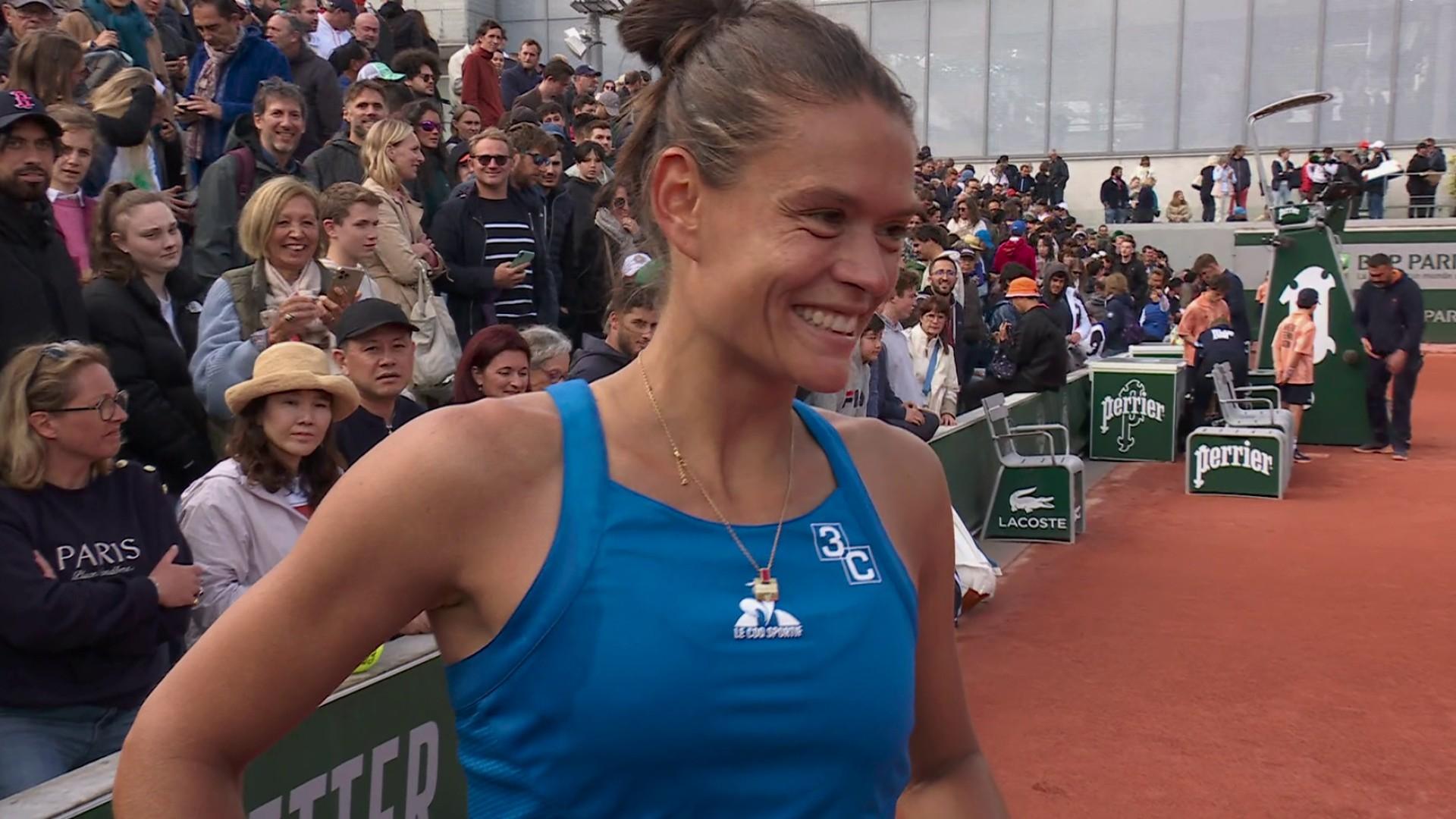 Après sa victoire contre la Tchèque Katerina Siniakova, Chloé Paquet était bien entendu ravie de sa belle performance et se satisfaisait de rejoindre pour la première fois de sa carrière un 3e tour en Grand Chelem sur ses terrains d'entraînement à Roland-Garros.