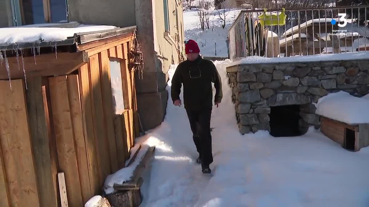 Villard-Reymond est situé à 1650 mètres d'altitude, il est le plus haut village de l'Isère - janvier 2023