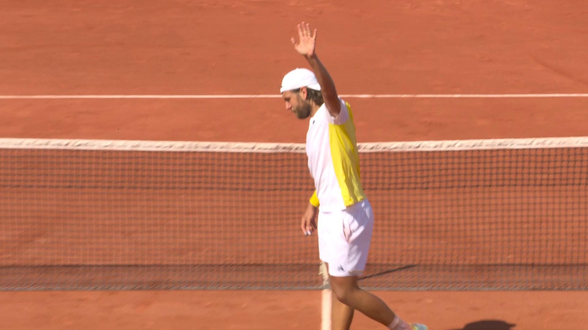 Après une bataille de plus de 2 heures, Lucas Pouille sort vainqueur du Taiwanais Chun-Hsing Tseng en 3 manches. Le Français se qualifie pour le 3e tour et défiera l'Autrichien Juruj Rodionov.