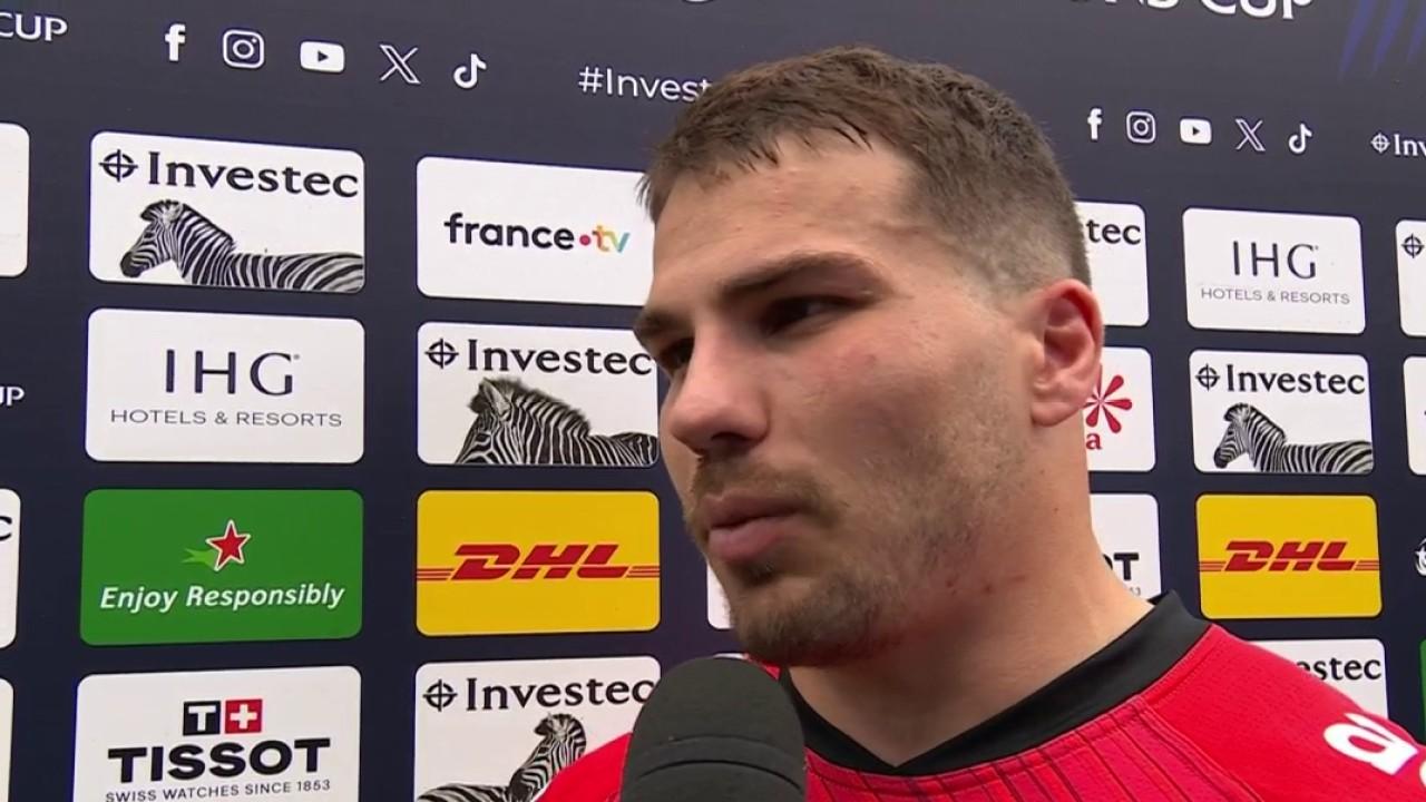 Antoine Dupont looks back on his team's very good match but also emphasizes that it is only one stage in the Toulouse season.  He also looks back on the performance of the Blues in rugby 7s in Hong Kong.