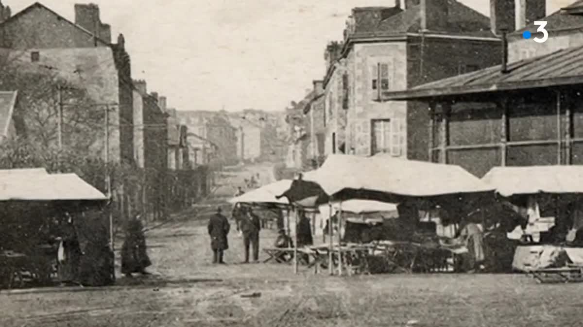 La halle de Limoges, abritant le marché couvert situé place de La Motte, ravagé par un incendie en 1864, reconstruite à neuf en 1889.