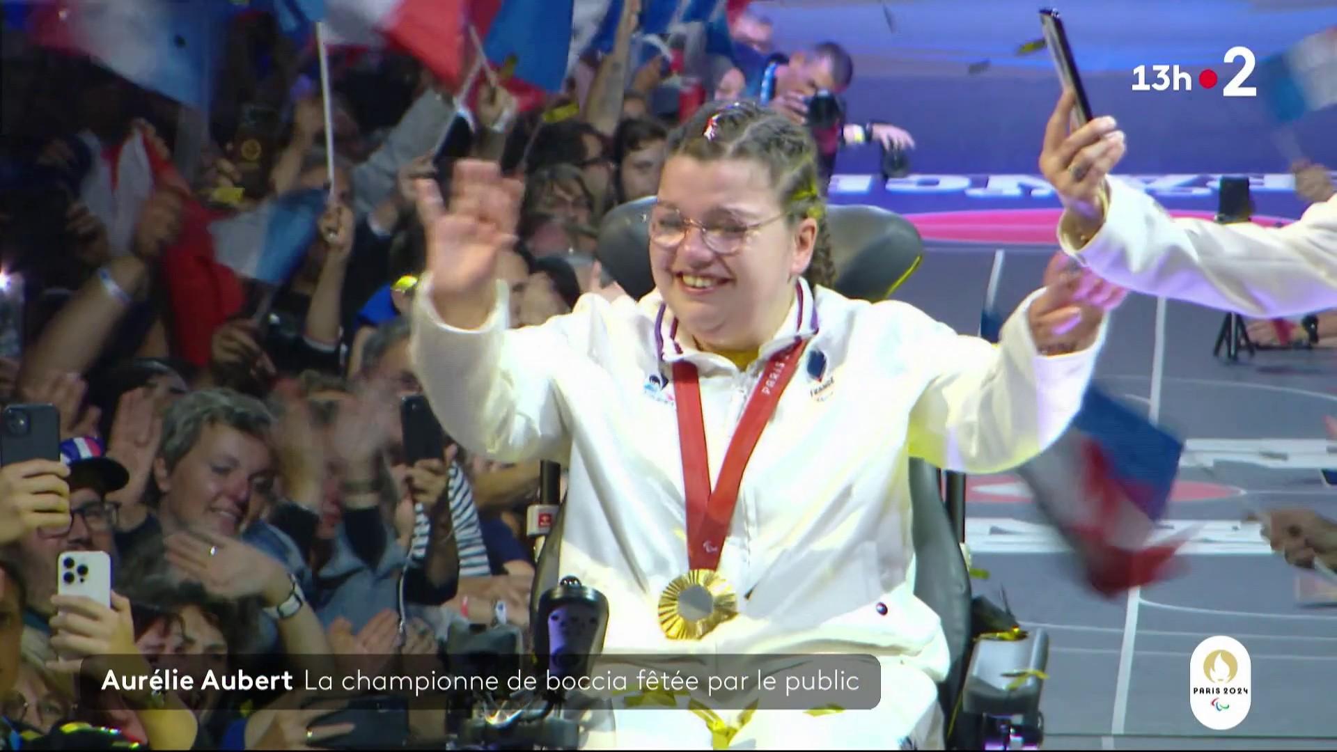 Paralympiques 2024 : Aurélie Aubert, championne de boccia, fêtée par le public