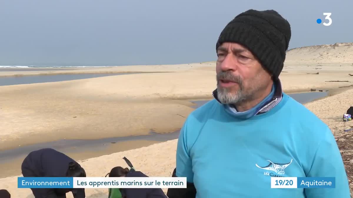 Opération nettoyage des plages pour les apprentis marins.