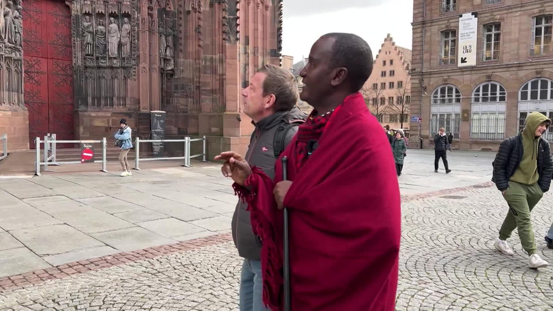 Kenny Matampash a eu l'occasion de rencontrer l'archiprêtre de la cathédrale de Strasbourg, au cours de son deuxième passage dans la ville