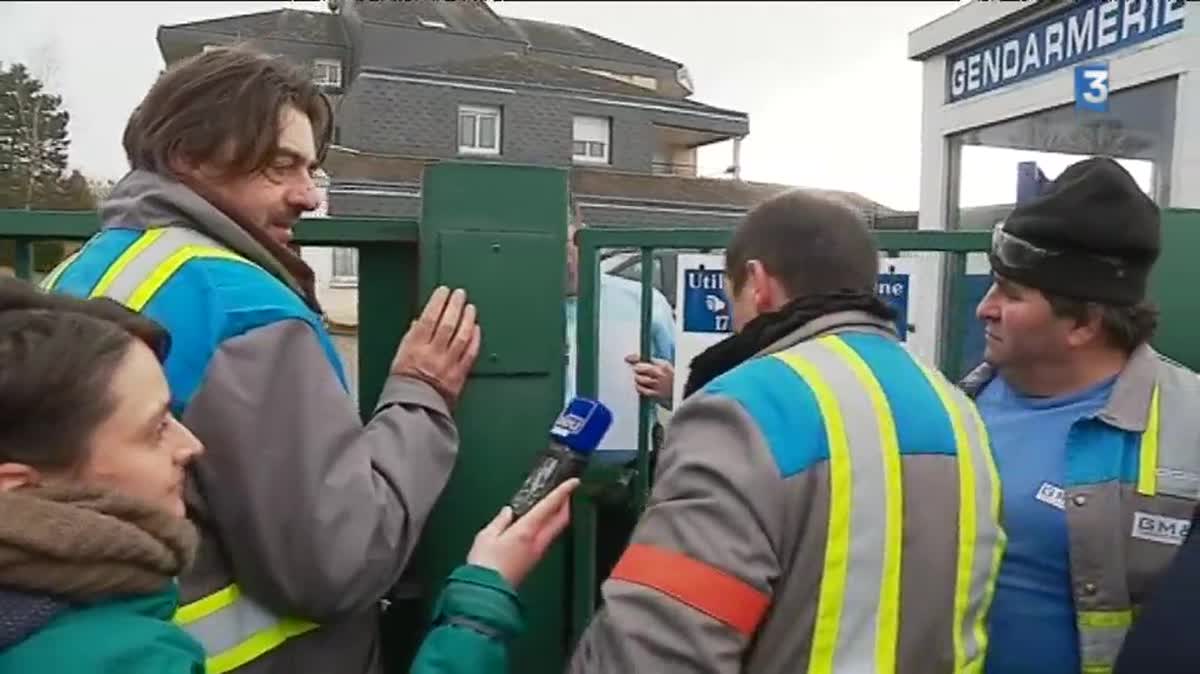 Ce lundi 6 février au matin, les salariés de GM&S ont porté plainte contre X pour abus de confiance à la gendarmerie de La Souterraine