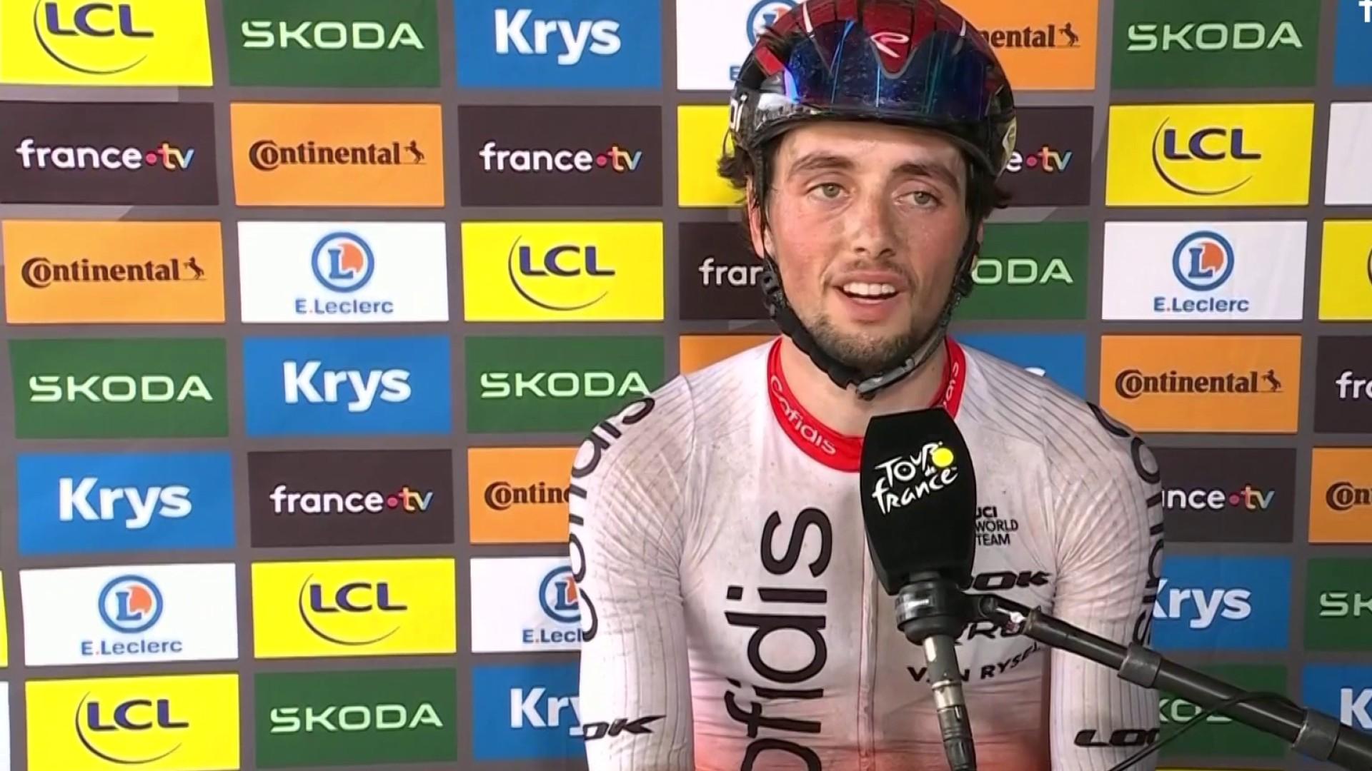 Vainqueur de la 2e étape du Tour de France, Victor Lafay réagit à sa victoire. Le coureur français de l'équipe Cofidis admet avoir profité du faux rythme dans les derniers mètres de la course pour piéger les favoris et effacer la frustration de la veille.