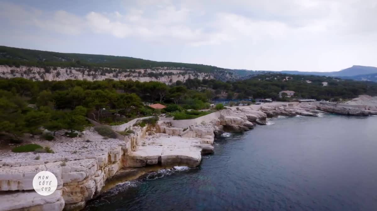 Amoureux transit de Cassis, Rudy Ricciotti défend cette ville qu'il aime pour son authenticité et sa générosité.