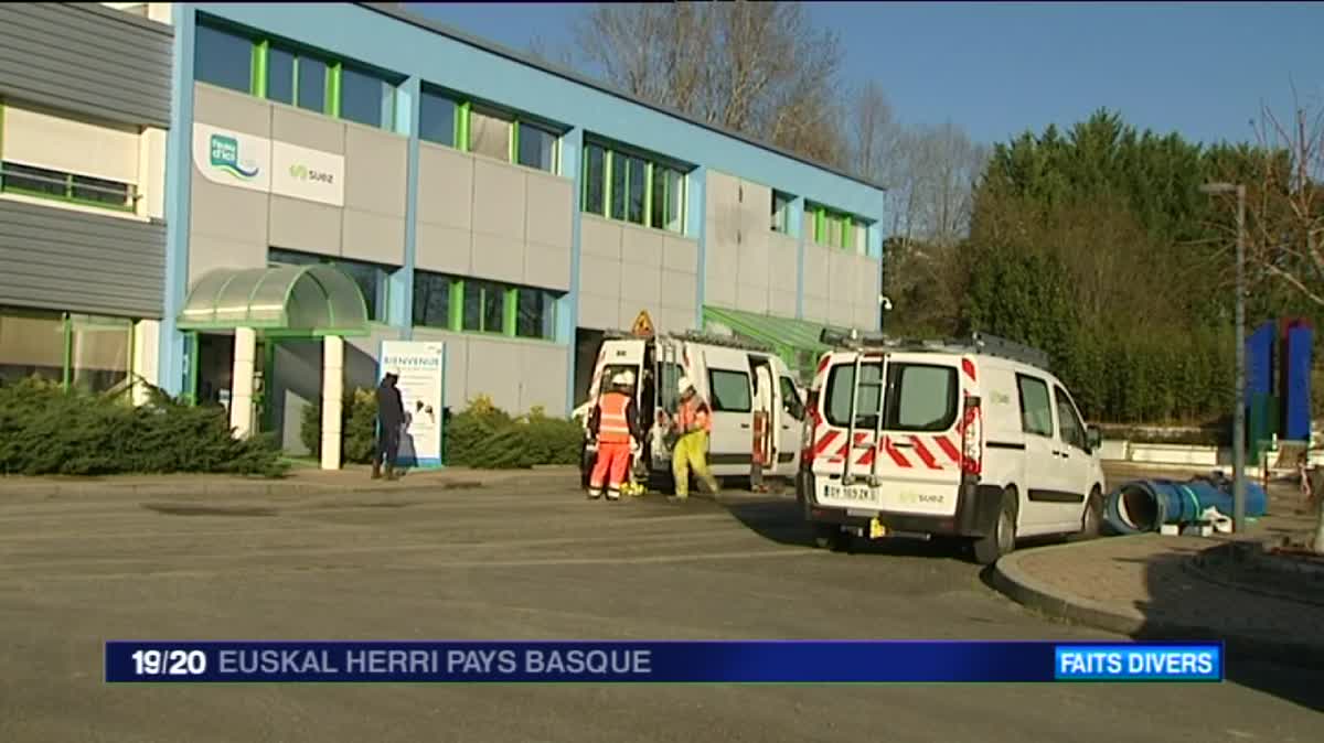 Délicate intervention sur des canalisations à l'usine d'eau potable de la Nive à Anglet ce vendredi 6 janvier 2017