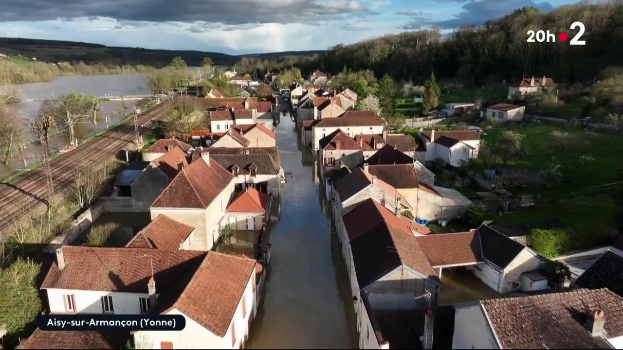 L'Yonne et la Côte-d'Or sont toujours en alerte rouge aux inondations lundi 1er avril au soir.  L'Armançon, affluent de l'Yonne qui traverse ces deux départements, menace de déborder.  Des dizaines de maisons ont été évacuées à Aisy-sur-Armançon (Yonne).