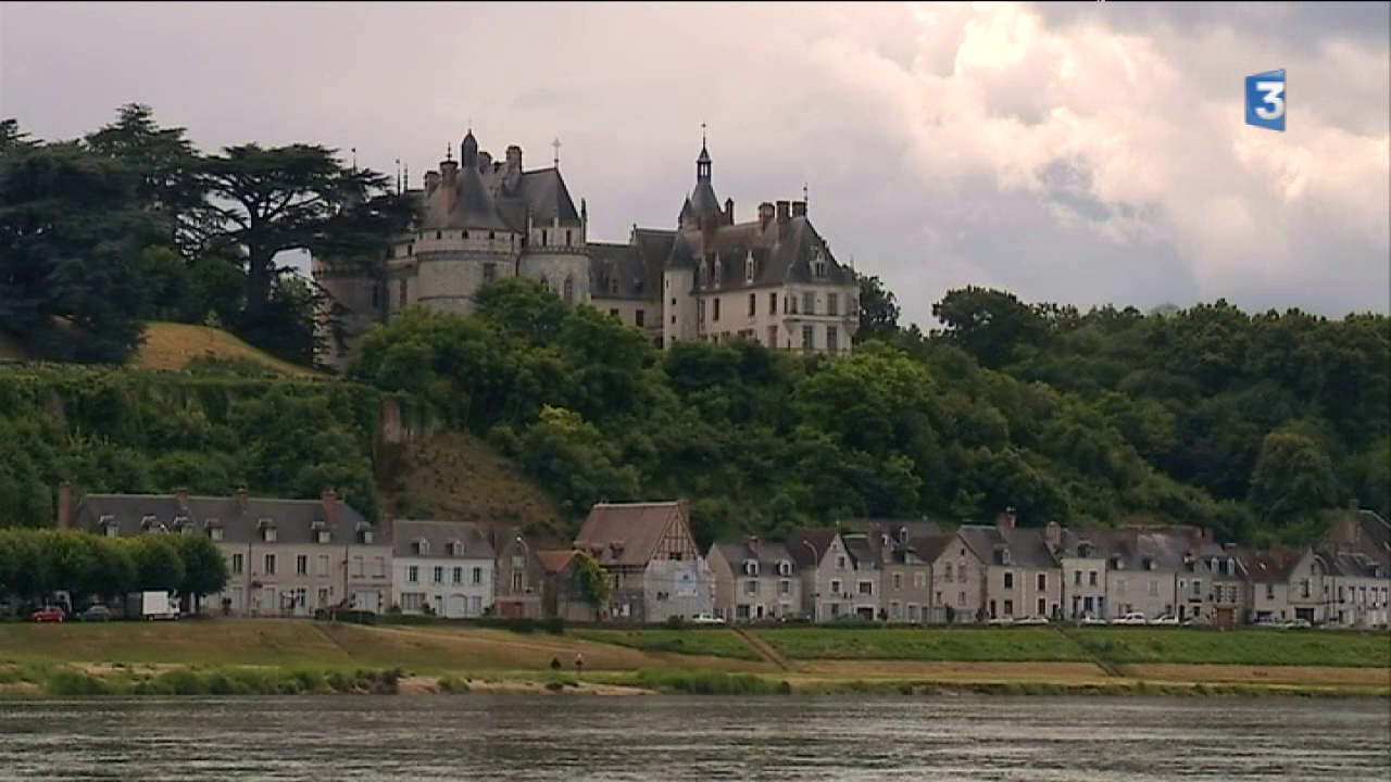 Pause en van sur les bords de Loire