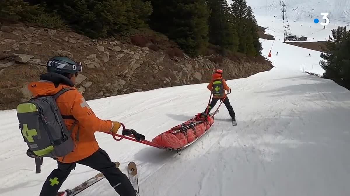 Une compagnie d’assurance affrète des trains chaque vendredi au départ d’Annecy pour ramener les blessés du ski chez eux.