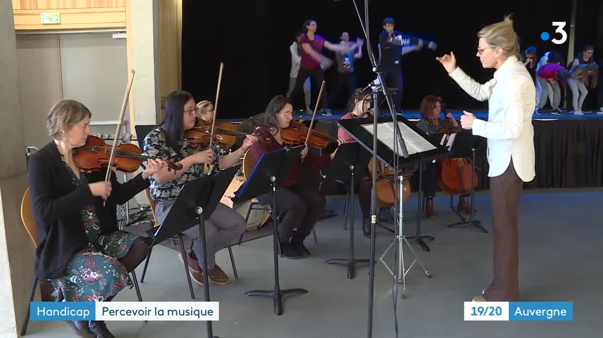 Des danseuses sourdes font vibrer les Quatre saisons de Vivaldi à l'aide de gilets sensoriels