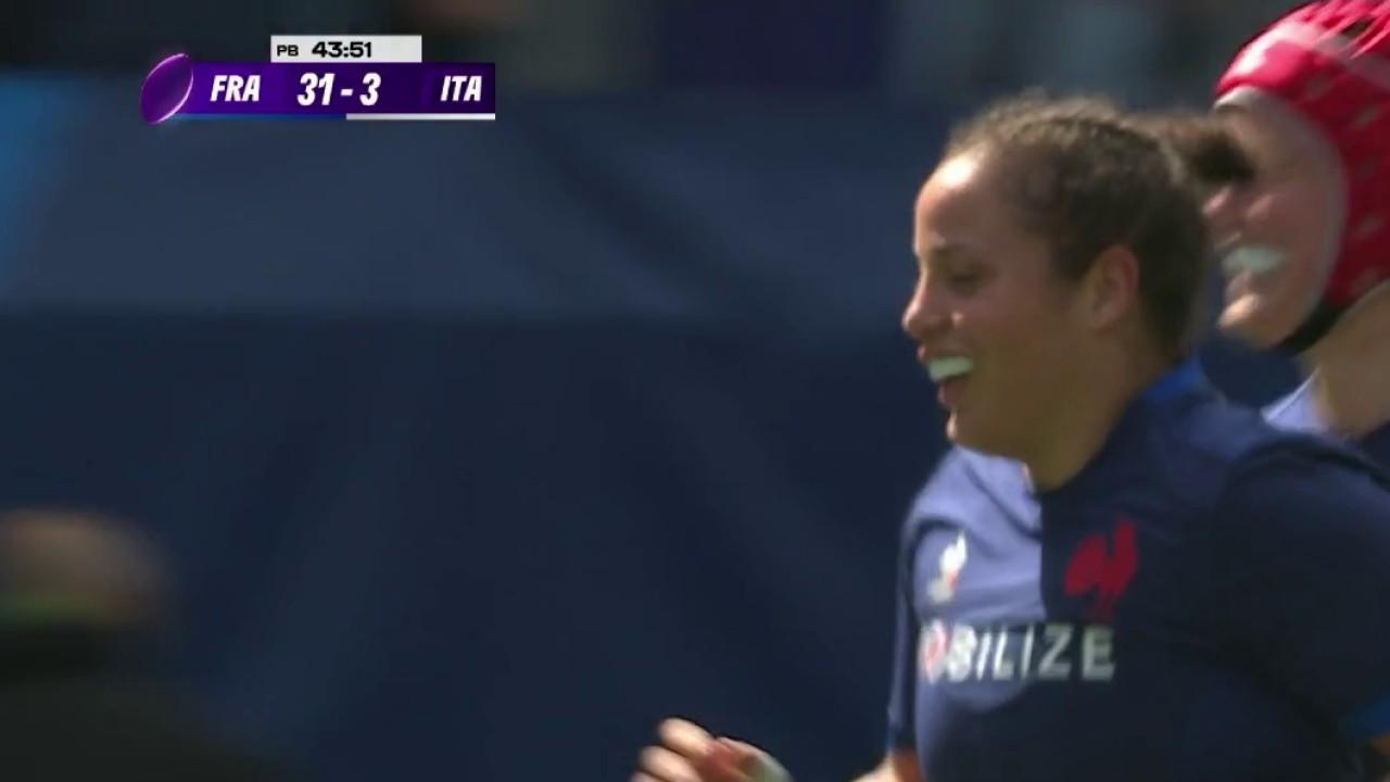 Imperial since the start of the match, pillar Assia Khalfaoui scored her first strong try as soon as the second half resumed.  After checking with the video, the referee of the day Joy Neville validates the 5th try of the Bleues