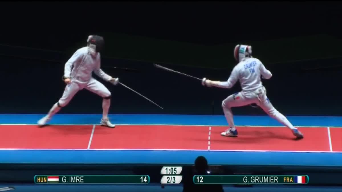 Le Bourguignon Gauthier Grumier face à l'Estonien Sten Priinits lors des Championnats d'Europe à Montreux, en Suisse, le 10 juin 2015.