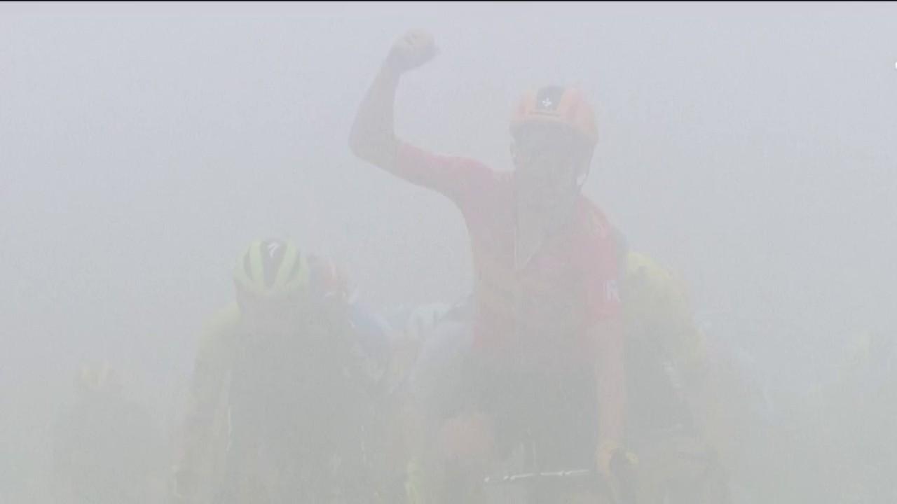 Armirail est repris par le peloton dans les deniers mètres. Au sprint, c'est finalement Magnus Cort Nielsen qui s'impose, devant Roglic ! Le Danois devient maillot jaune par la même occasion.