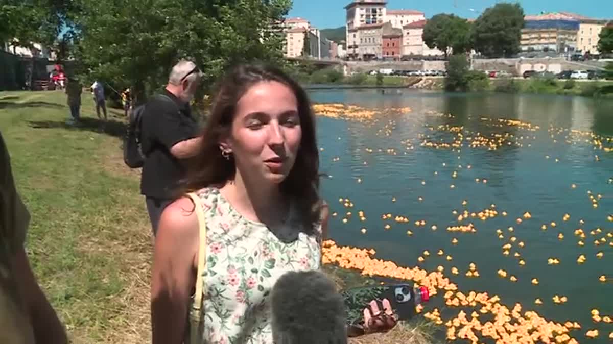 Le Rotary Club organise sa troisième Duck Race dans le Gardon pour lever des fonds pour des associations. Samedi 24 juin 2023.