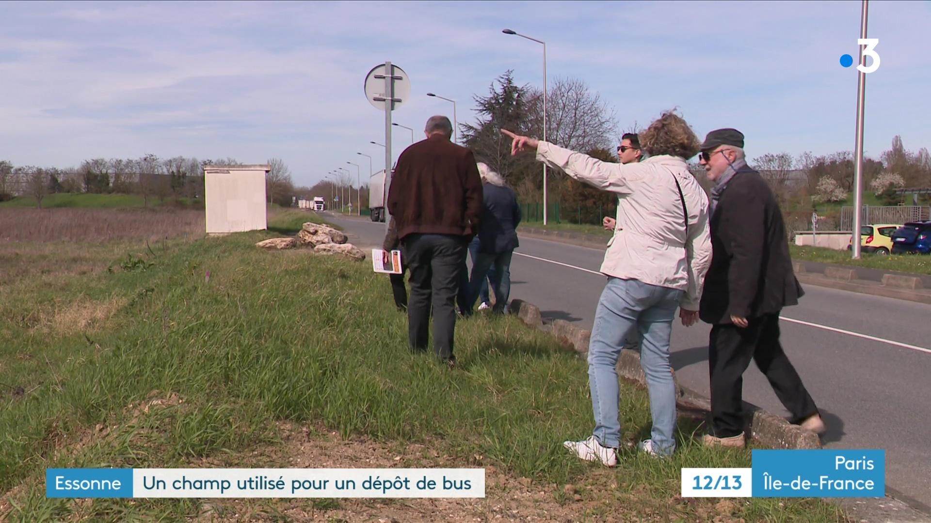 Des bus garés dans l'actuel dépôt de bus de Bondoufle