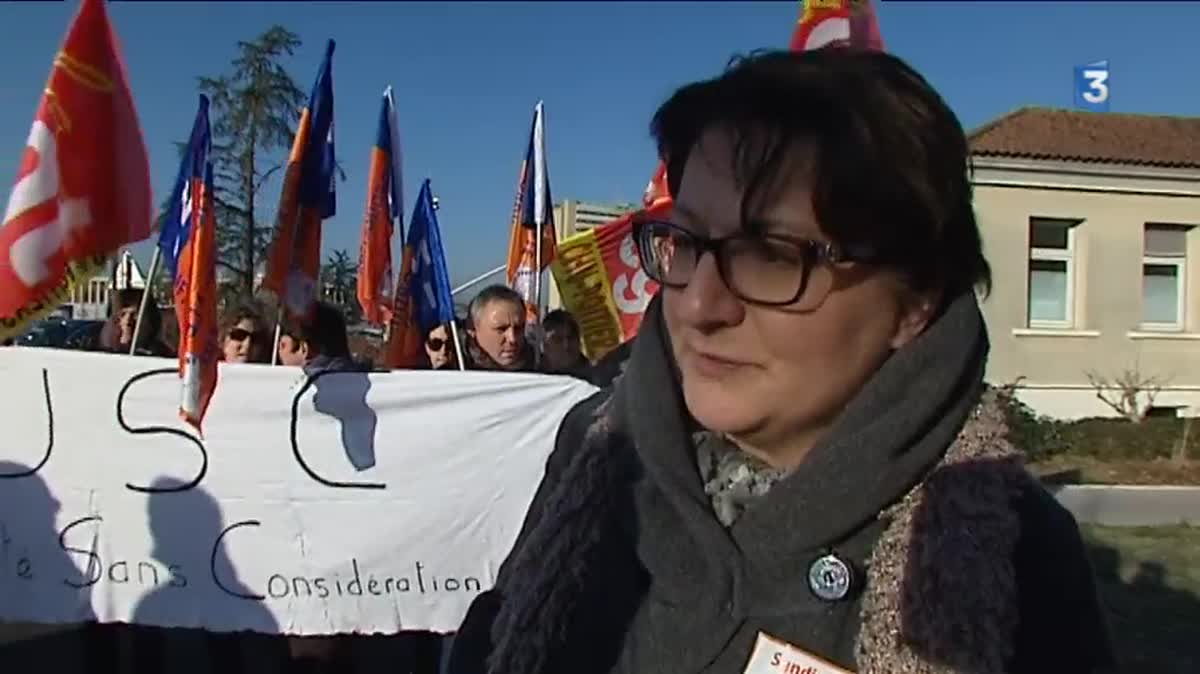 La manifestation des personnels de santé tenue à distance de la visite présidentielle.