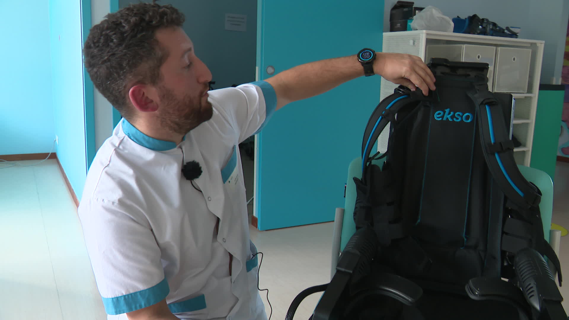 Un exosquelette pour réapprendre à marcher à l'ORSAC Félix Mangini dans l'Ain