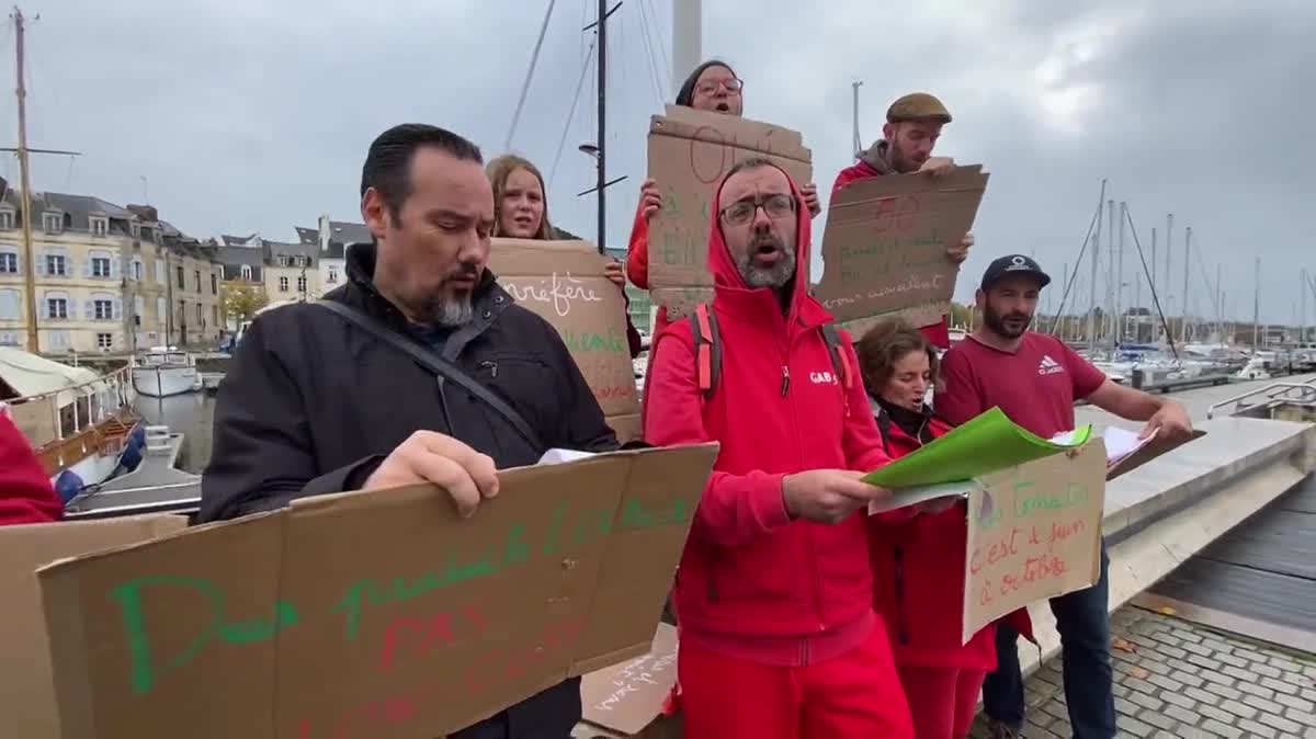 Les agriculteurs bio du Morbihan ont décidé de se mobiliser contre le Black Friday. Il organise un contre-évènement : le Green Friday les 24,25 et 26 novembre pour sensibiliser à la consommation responsable