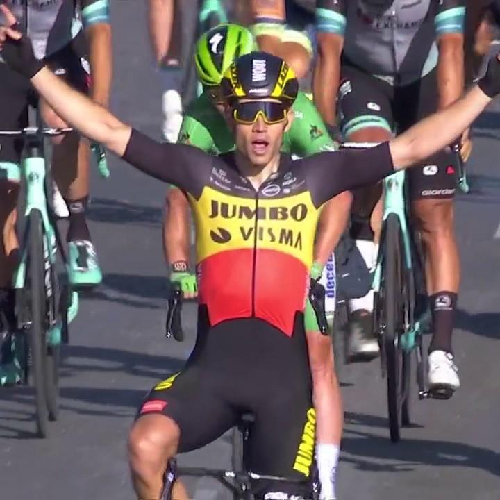 Parfaitement emmené par Mike Teunissen, Wout van Aert résiste au retour de Jasper Philipsen et Mark Cavendish pour remporter une 3e étape sur ce Tour de France.