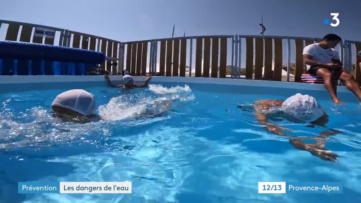 La mairie de Marseille a installé deux piscines mobiles dans la ville et organise des cours pour que les petits Marseillais apprennent à nager